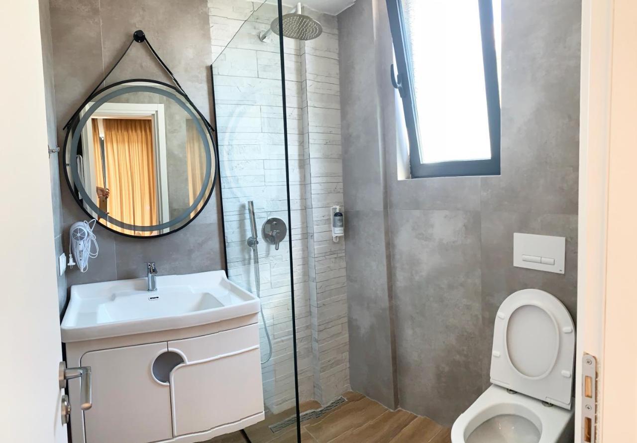 Hotel Platon Sarandë Eksteriør bilde